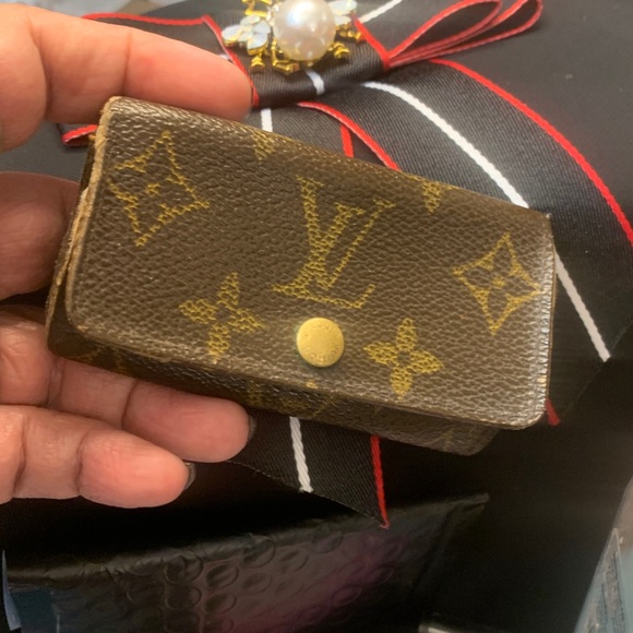 Accessories - project lv keyholder